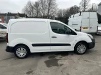 Begagnad Citroën Berlingo 75 HK (55 kW) 2017 Vit Minibuss