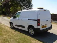 Used Citroën Berlingo Start 100 HP (73 kW) 2019 White MPV