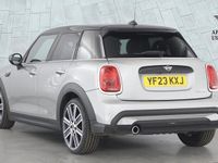 Usado Mini Cooper Exclusive 136 HP (100 kW) 2023 Prateado Citadino