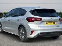 Used Ford Focus ST-Line 125 HP (91 kW) 2023 Silver Hatchback