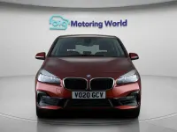 Begagnad BMW 220 Sport Line 192 HK (141 kW) 2020 Orange Minibuss