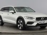Used Volvo V60 CC 247 HP (181 kW) 2022 Estate