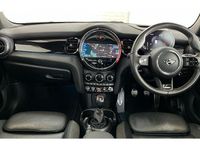 Used Mini Cooper S Comfort 178 HP (130 kW) 2022 White silver Hatchback