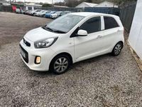 Used Kia Picanto 65 HP (47 kW) 2015 White Hatchback