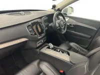 Usado Volvo XC90 Inscription 235 HP (172 kW) 2021 Prateado SUV
