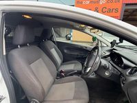Used Ford Fiesta 2015 White Van