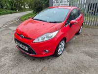Second-hand Ford Fiesta Zetec 2012 Roșu Hatchback