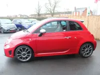 Begagnad Abarth 595 Turismo 165 HK (121 kW) 2022 Röd Halvkombi