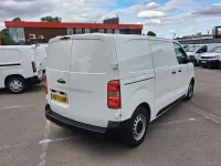 Used Peugeot e-Expert 100 kW (136 HP) 2021 Pink Van