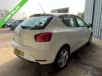 Usado Seat Ibiza 85 CV (62 kW) 2014 Blanco Utilitario