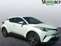 Used Toyota C-HR 122 HP (89 kW) 2017 White SUV