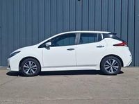 Begagnad Nissan Leaf Acenta 110 kW (150 HK) 2020 Vit Halvkombi