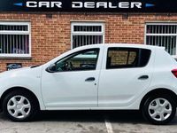 Used Dacia Sandero Ambiance 75 HP (55 kW) 2015 Hatchback