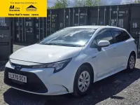 Second-hand Toyota Corolla Design 122 CP (89 kW) 2020 Alb Break