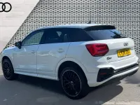 Używany Audi Q2 Black Edition 116 KM (85 kW) 2026 Biały SUV