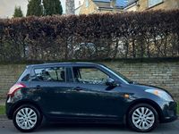 Usado Suzuki Swift SZ3 94 HP (69 kW) 2012 Preto Citadino