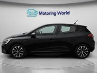 Used Renault Clio V Iconic 90 HP (66 kW) 2022 Black Hatchback