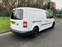 Used VW Caddy Maxi 102 HP (75 kW) 2011 White MPV
