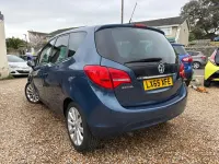 Second-hand Vauxhall Meriva 110 CP (80 kW) 2015 Albastru Monovolum
