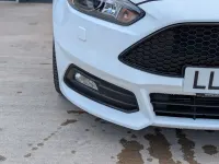 Gebraucht Ford Focus ST 250 PS (183 kW) 2016 Weiß Kleinwagen