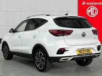 Usado MG ZS Exclusive 106 HP (77 kW) 2023 Sedan