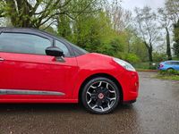 Używany Citroën DS3 2012 Czerwony Hatchback