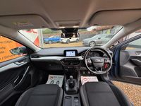 Used Ford Focus Zetec 95 HP (69 kW) 2019 Blue Hatchback