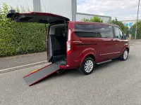 Used Ford Tourneo Custom Titanium 130 HP (95 kW) 2021 Red Van