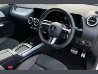 Usado Mercedes GLA200 Executive 161 HP (118 kW) 2025 Branco SUV