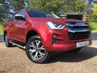 Used Isuzu D-Max 163 HP (119 kW) 2023 Red Pickup