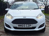 Used Ford Fiesta Zetec 2015 White Hatchback