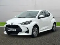 Second-hand Toyota Yaris Hybrid 2023 Alb Hatchback