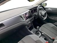 Usado VW Polo Style 95 HP (69 kW) 2023 Prateado Citadino