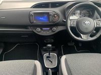 Used Toyota Yaris Hybrid 99 HP (72 kW) 2020 Blue