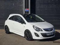 Used Vauxhall Corsa Edition 86 HP (63 kW) 2013 White Hatchback