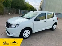 Used Dacia Sandero Ambiance 75 HP (55 kW) 2015 White Hatchback