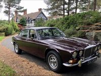 Used Daimler Double Six Serie 1 1973 Red Sedan