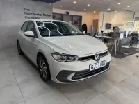 Begagnad VW Polo Life 95 HK (69 kW) 2023 Grå Halvkombi