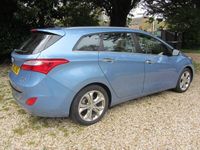 used Hyundai i30 - Very Low Miles -1.6cc. CRDi 'Premium' - Gen.25K Miles - Automatic Estate.