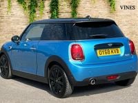 Used Mini Cooper Hatch 134 HP (98 kW) 2018 Blue Hatchback