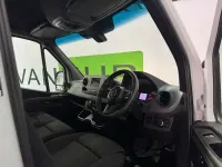 Używany Mercedes Sprinter Premium 2023 Biały Van