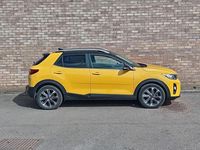 Used Kia Stonic First Edition 118 HP (86 kW) 2018 Yellow SUV