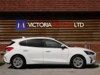 Used Ford Focus Titanium 120 HP (88 kW) 2020 White Hatchback