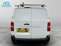 Used Peugeot e-Expert 100 kW (136 HP) 2022 White Van
