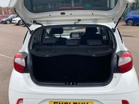 Used Hyundai i10 Premium 67 HP (49 kW) 2023 Hatchback