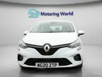 Gebraucht Renault Clio V Play 100 PS (73 kW) 2020 Weiß Kleinwagen