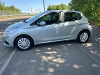 Begagnad Peugeot 208 Access 2016 Silver Halvkombi