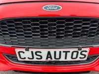 Begagnad Ford Fiesta Zetec 2016 Röd Halvkombi