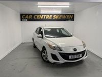 Begagnad Mazda 3 2011 Vit Halvkombi