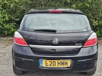 Usado Vauxhall Astra Design Edition 2006 Negro Utilitario